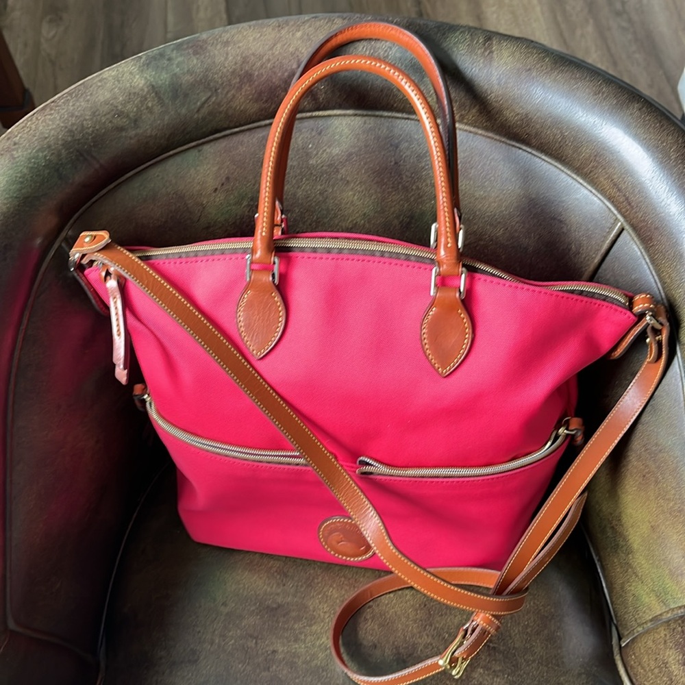 Dooney & Bourke Pink Dillen bag